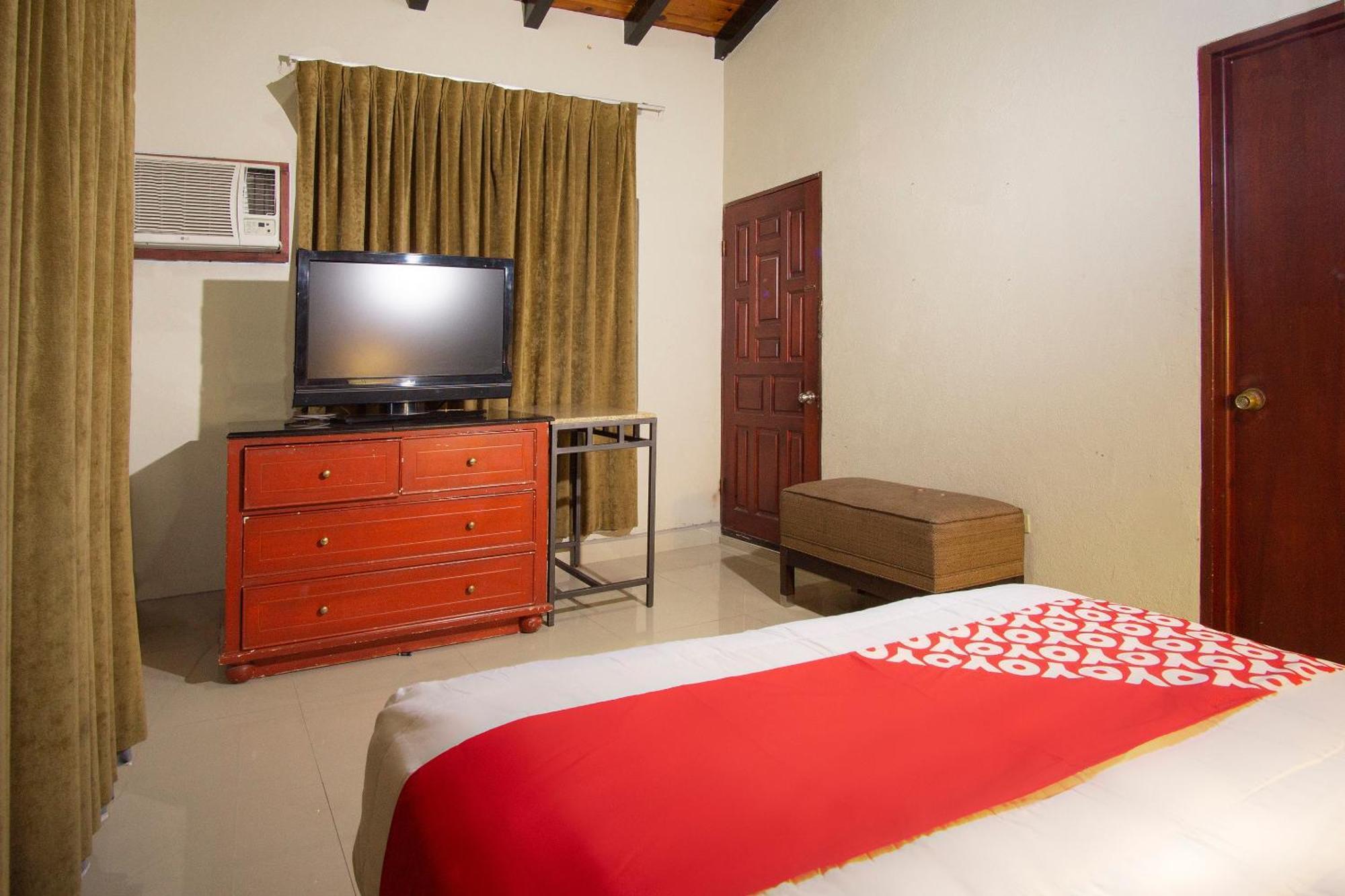 Oyo Hotel Hacienda Don Luis, 罗萨里托 外观 照片 A typical hotel room