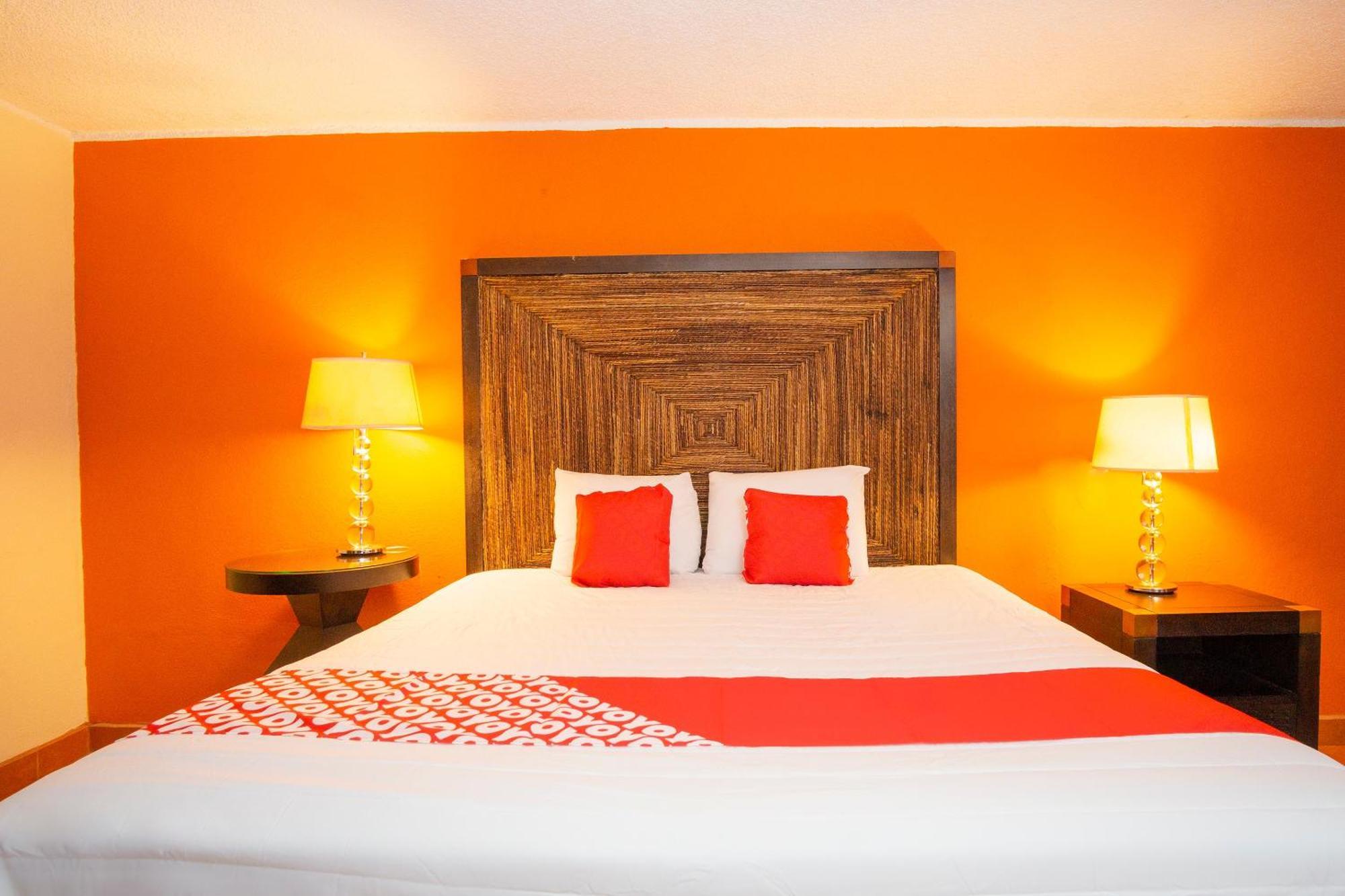 Oyo Hotel Hacienda Don Luis, 罗萨里托 外观 照片 A typical OYO hotel room