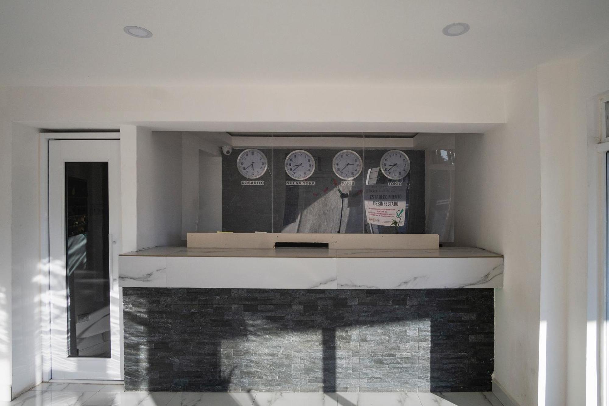 Oyo Hotel Hacienda Don Luis, 罗萨里托 外观 照片 The control room