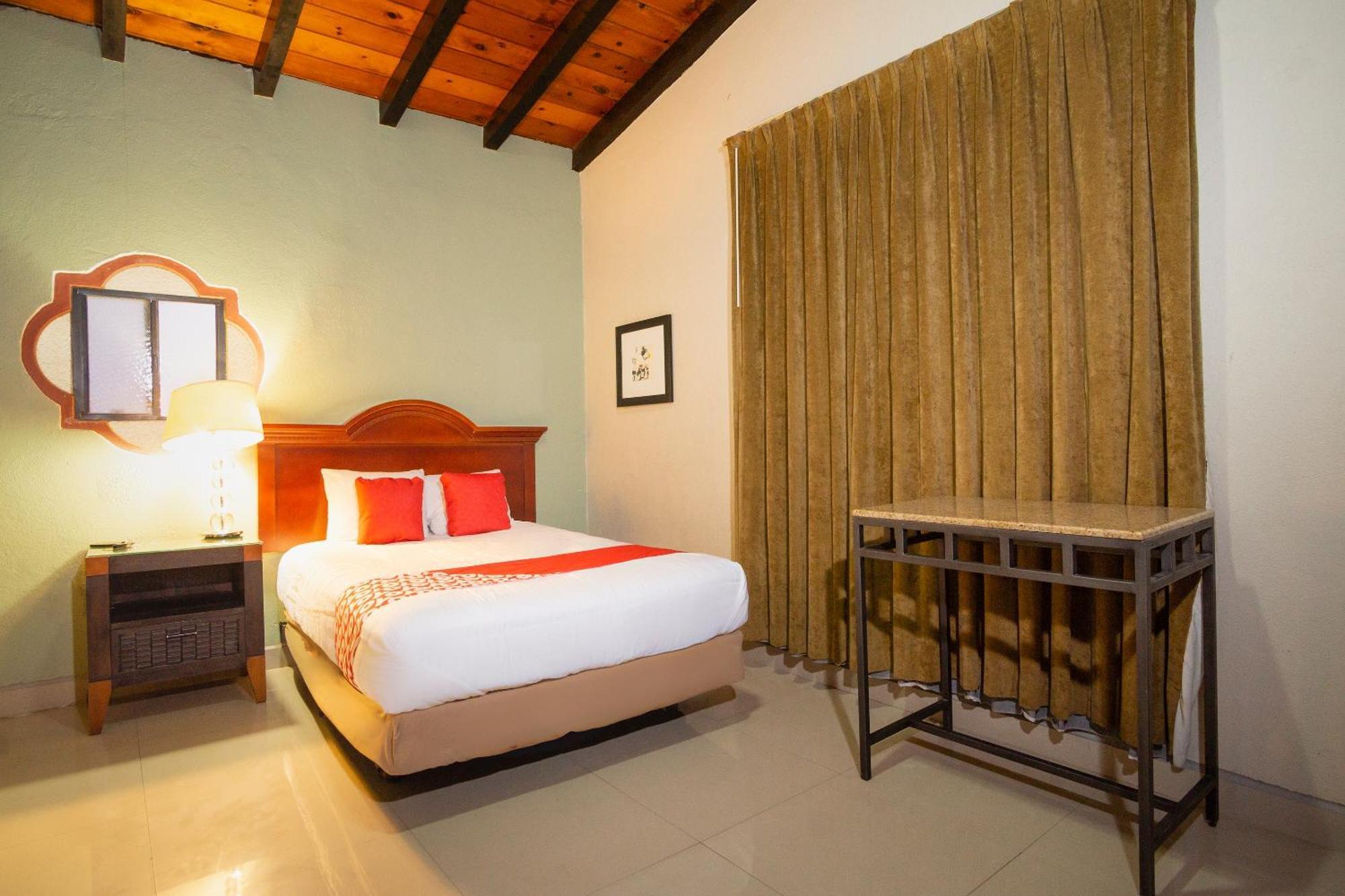 Oyo Hotel Hacienda Don Luis, 罗萨里托 外观 照片 A bedroom at the hotel